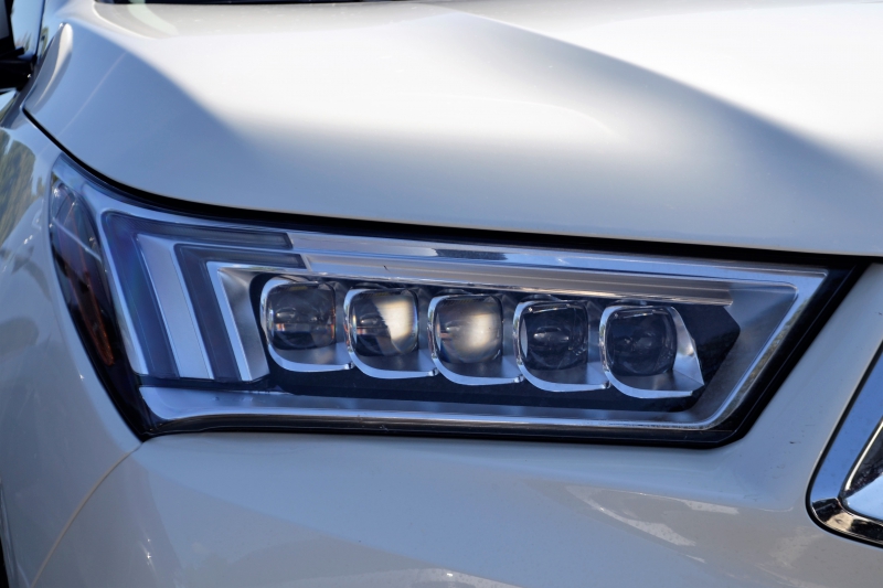 concession-ILONSE-min_acura-headlamp-2834131